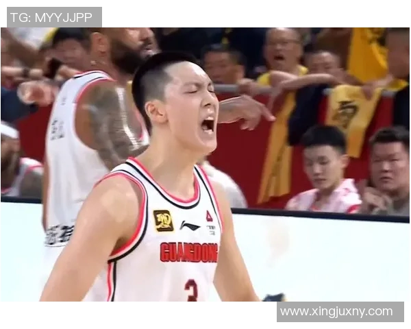 CBA新疆队与广州队激战成焦点比分悬念引发球迷热议